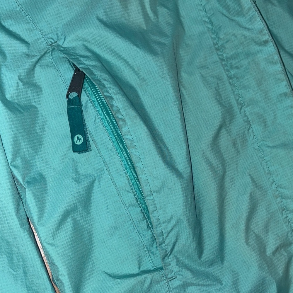 Girls waterproof jacket Marmot. Windproof. Outdoor performance wear. - Picture 4 of 6